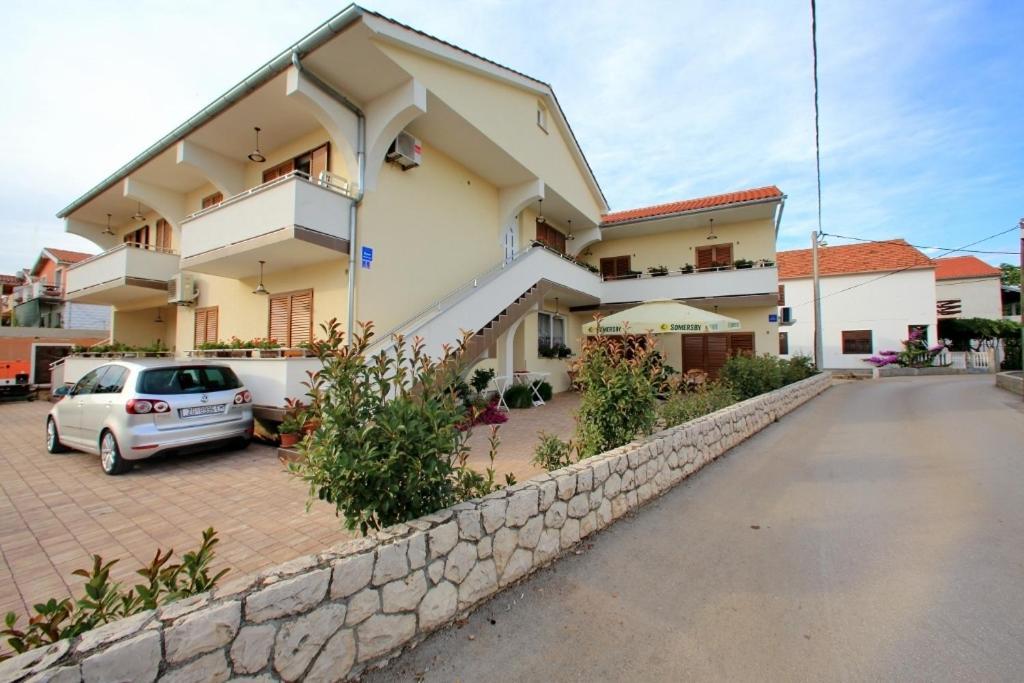 Apartments With A Parking Space Sukosan, Zadar - 16641 Buitenkant foto